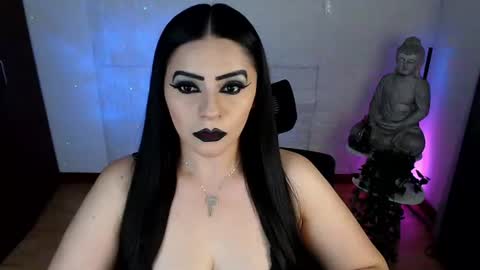 Snapshot of emili_evans_ chatting on July 28, 12:29 am POWERFULL GODDESS EMILI online show from July 28, 12:29 am