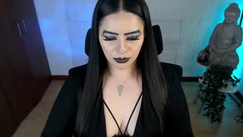 Snapshot of emili_evans_ chatting on July 31, 1:38 am POWERFULL GODDESS EMILI online show from July 31, 1:38 am
