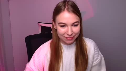 Snapshot of emilia_ilia chatting on January 29, 9:55 am Emilia online show from January 29, 9:55 am