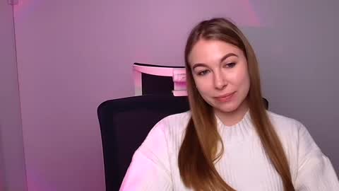 Snapshot of emilia_ilia chatting on January 29, 12:56 pm Emilia online show from January 29, 12:56 pm