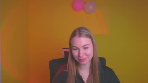 Snapshot of emilia_ilia chatting on February 20, 12:36 pm Emilia online show from February 20, 12:36 pm