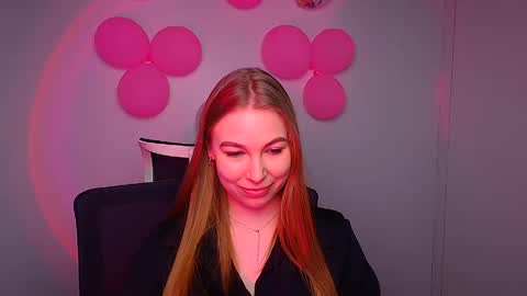 Snapshot of emilia_ilia chatting on February 24, 12:16 pm Emilia online show from February 24, 12:16 pm