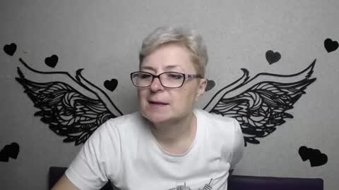 EmiliaGree online show from November 21, 6:39 pm