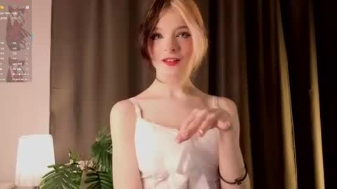 Snapshot of emiliahronick chatting on July 25, 3:20 pm Felicia online show from July 25, 3:20 pm