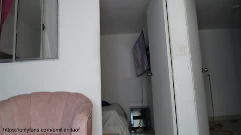 Snapshot of emilianita chatting on June 8, 3:18 am emilianita online show from June 8, 3:18 am