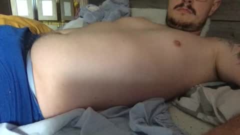 emiliano1256 online show from May 9, 11:59 am