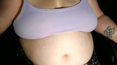 Snapshot of emiliefoxx chatting on June 21, 9:17 pm emilie foxx online show from June 21, 9:17 pm