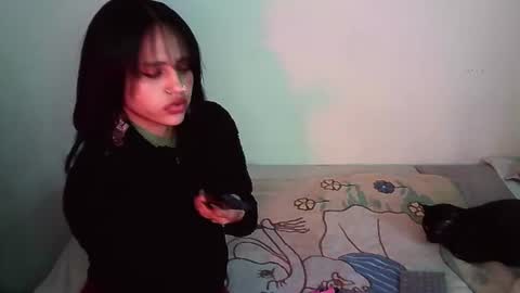 emiliejoy online show from June 26, 8:41 am