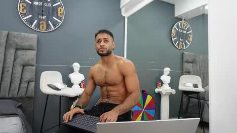 Emilio online show from April 26, 11:19 am