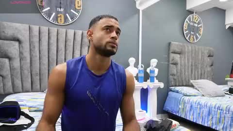 Snapshot of emilio_brandon chatting on May 10, 11:04 am Emilio online show from May 10, 11:04 am