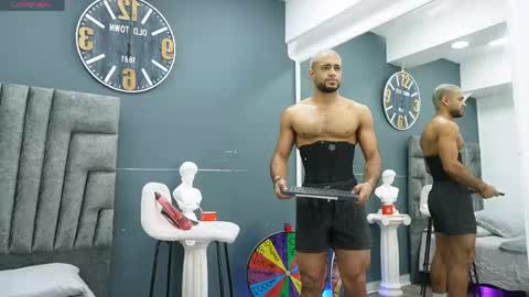 Snapshot of emilio_brandon chatting on June 4, 10:54 am Emilio online show from June 4, 10:54 am