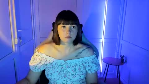 Snapshot of emilli_moon chatting on July 14, 12:11 pm Emmi online show from July 14, 12:11 pm