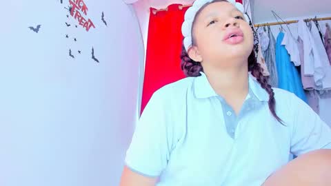 emily online show from November 23, 1:33 pm