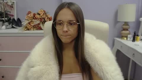 Snapshot of emilly_lust99 chatting on November 23, 3:01 pm Emilly online show from November 23, 3:01 pm