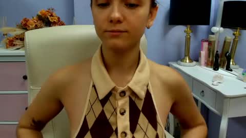 Snapshot of emilly_lust99 chatting on May 15, 7:04 am Emilly online show from May 15, 7:04 am