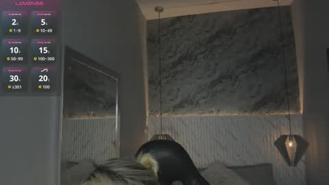 emilly_mell online show from December 22, 11:40 am