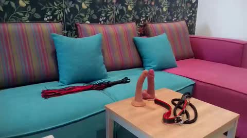 Emilly More online show from April 30, 12:00 pm