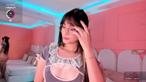 Snapshot of emilly_williamss chatting on May 14, 5:31 pm Emilly online show from May 14, 5:31 pm