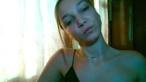 Emilly online show from November 28, 10:40 am