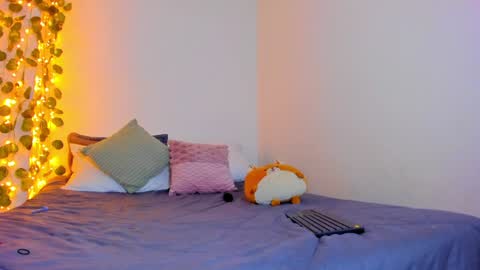 emilly online show from February 3, 6:02 am