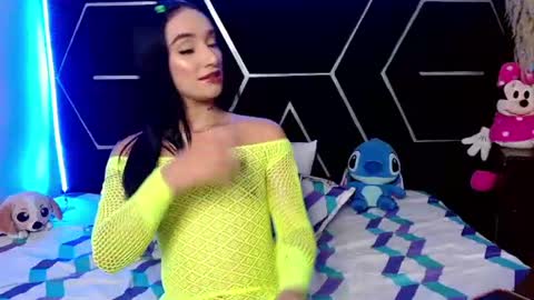 Snapshot of emillystonex chatting on June 23, 5:00 pm emillystonex online show from June 23, 5:00 pm