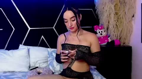 Snapshot of emillystonex chatting on July 9, 6:12 pm emillystonex online show from July 9, 6:12 pm