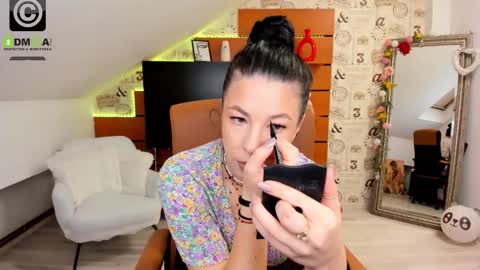 EmillyTaylor online show from October 27, 4:38 am