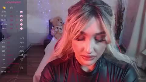 EMY online show from December 21, 6:37 pm