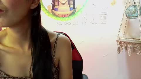 Snapshot of emily___rouse chatting on July 8, 9:08 pm emily___rouse online show from July 8, 9:08 pm