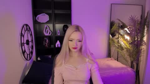 Snapshot of emily_air chatting on September 26, 8:24 pm Emily online show from September 26, 8:24 pm