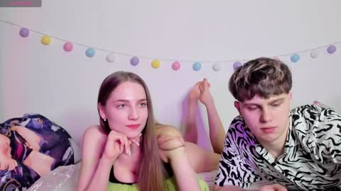 emily_and_ilumi online show from January 3, 4:00 am