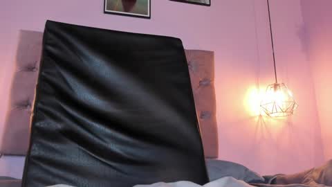 Snapshot of emily_ariaszc chatting on January 10, 11:29 pm Emily online show from January 10, 11:29 pm