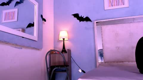 emily_castillo1_ online show from November 24, 3:28 am