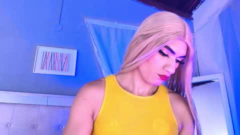emily_castillo1_ online show from January 17, 5:45 am