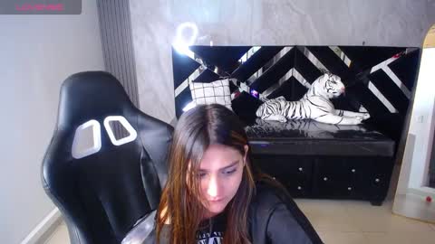 emily_cooper_t online show from September 17, 3:08 am