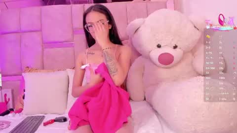 Snapshot of emily_daarell chatting on August 1, 7:57 pm M I A online430pm- 930pm online show from August 1, 7:57 pm