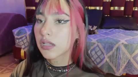 Snapshot of emily_fox_3 chatting on March 6, 7:54 pm emily fox 3 online show from March 6, 7:54 pm