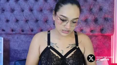 Snapshot of emily_foxyy chatting on May 30, 7:11 pm Emily online show from May 30, 7:11 pm