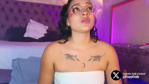 Snapshot of emily_foxyy chatting on July 19, 6:55 pm Emily online show from July 19, 6:55 pm