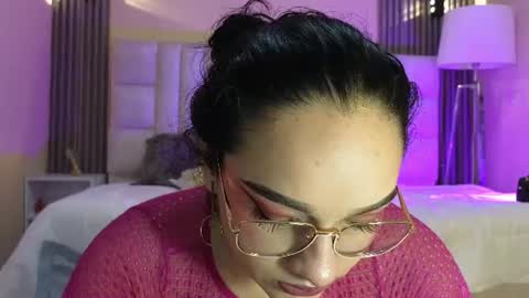 Snapshot of emily_foxyy chatting on August 3, 7:17 pm Emily online show from August 3, 7:17 pm