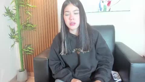 Snapshot of emily_frostt chatting on July 20, 11:45 am emily_frostt online show from July 20, 11:45 am