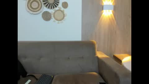 Snapshot of emily_frostt chatting on July 21, 11:45 am emily_frostt online show from July 21, 11:45 am