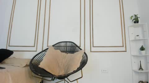 Snapshot of emily_gaviria1 chatting on May 3, 12:00 pm emily_gaviria1 online show from May 3, 12:00 pm