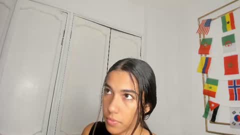 Snapshot of emily_gaviria1 chatting on July 11, 12:19 pm emily_gaviria1 online show from July 11, 12:19 pm