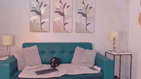 Snapshot of emily_gaviria1 chatting on July 25, 12:36 pm emily_gaviria1 online show from July 25, 12:36 pm