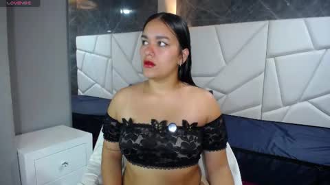 Snapshot of emily_gomez159 chatting on July 31, 11:31 am Emily online show from July 31, 11:31 am