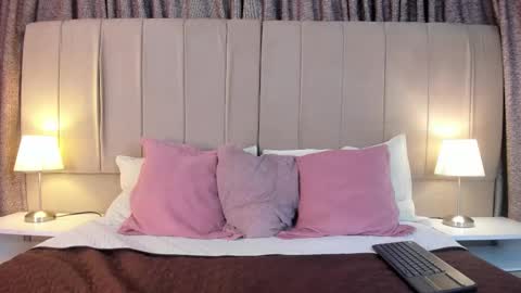 Snapshot of emily_gv chatting on December 16, 6:02 pm Emily online show from December 16, 6:02 pm