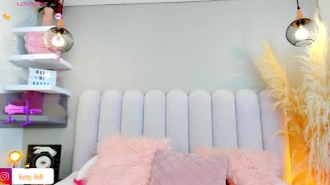 Snapshot of emily_hill___ chatting on January 17, 12:20 am EMILY Monday 5-2 am From Tuesday to Friday5-1 am Colombia time online show from January 17, 12:20 am