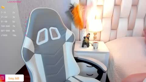 Snapshot of emily_hill___ chatting on January 26, 2:35 am EMILY Monday 5-2 am From Tuesday to Friday5-1 am Colombia time online show from January 26, 2:35 am