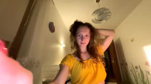 Snapshot of emily_in_parisss chatting on October 17, 8:44 pm Emily  online show from October 17, 8:44 pm